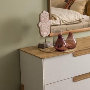 300-300-0bb073c4-7fd4-47b9-ace7-bcf4a7445b00-jpg