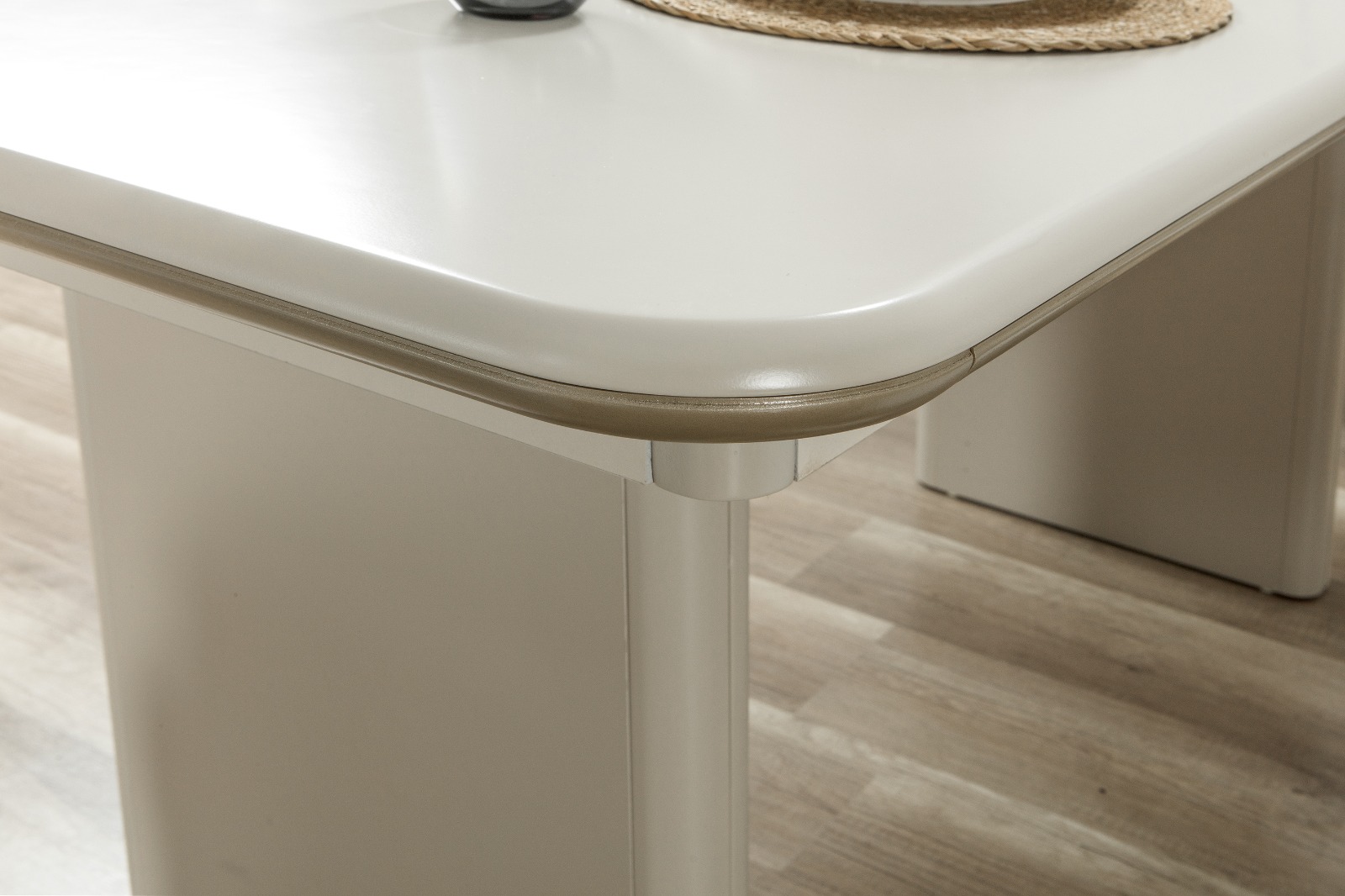 whatsapp-image-2026-04-27-at-17-06-29-2-jpeg