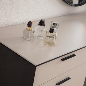 300-300-22b303ab-8095-469d-b176-4f52e64217f7-jpg