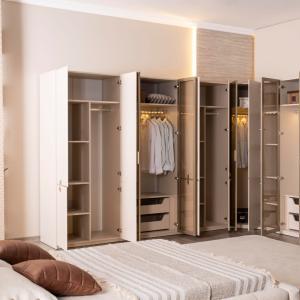 300-300-8add3a1e-eb71-417f-87fe-d516881287e1-jpg