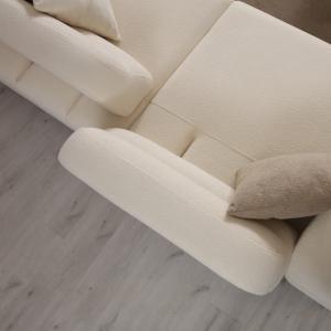 300-300-749326d3-ef5f-4043-bb77-b40c17d7b2a5-jpg