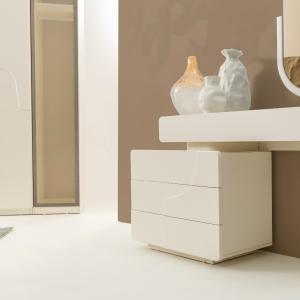 300-300-37b6ae9d-f14b-4a26-ae75-d5b08d09941a-jpg